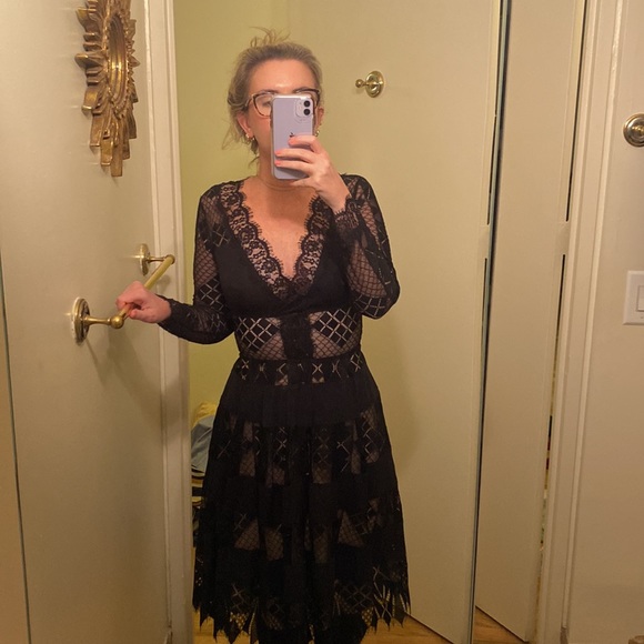 Gorgeous black cream lace dress - Picture 8 of 15